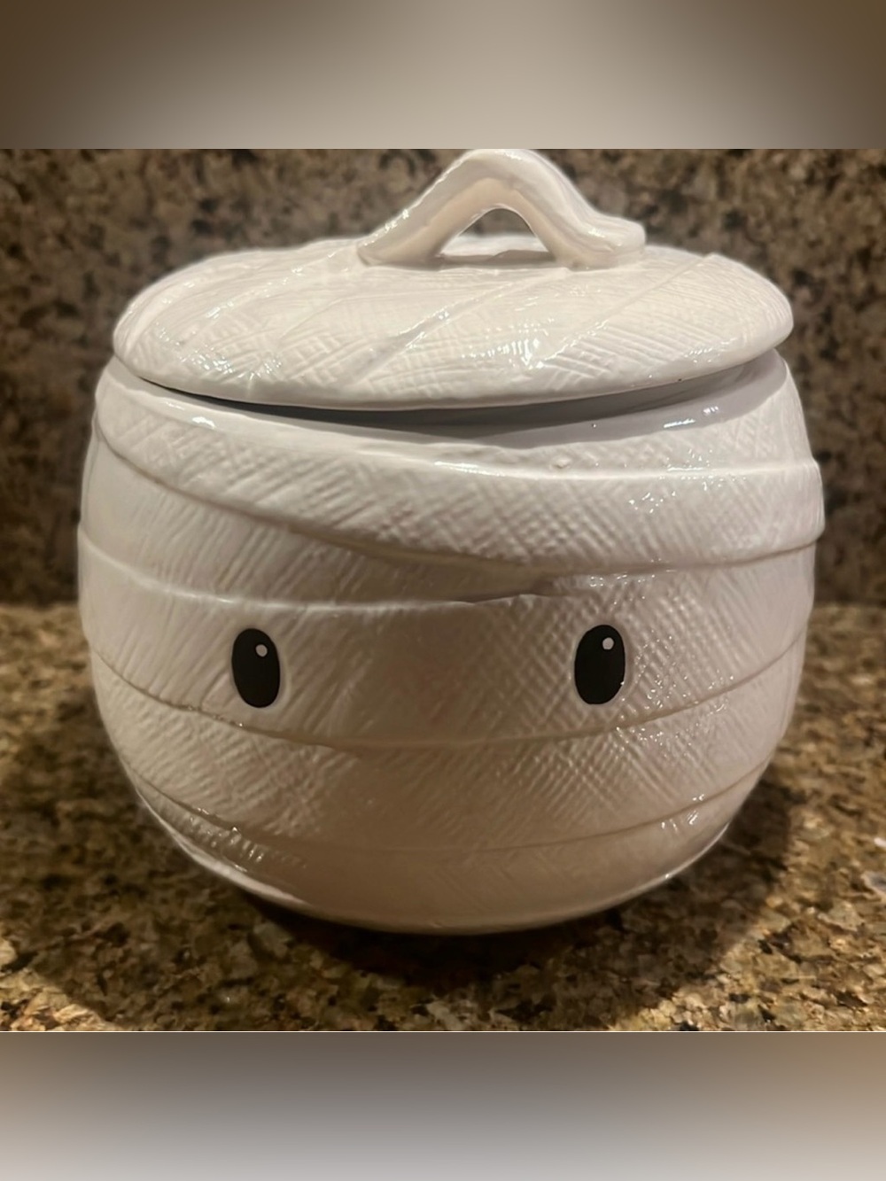 10 Strawberry Street White Halloween Mummy Canister